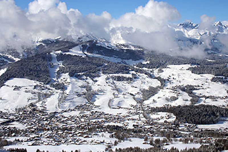 Megeve sous la neige en hiver